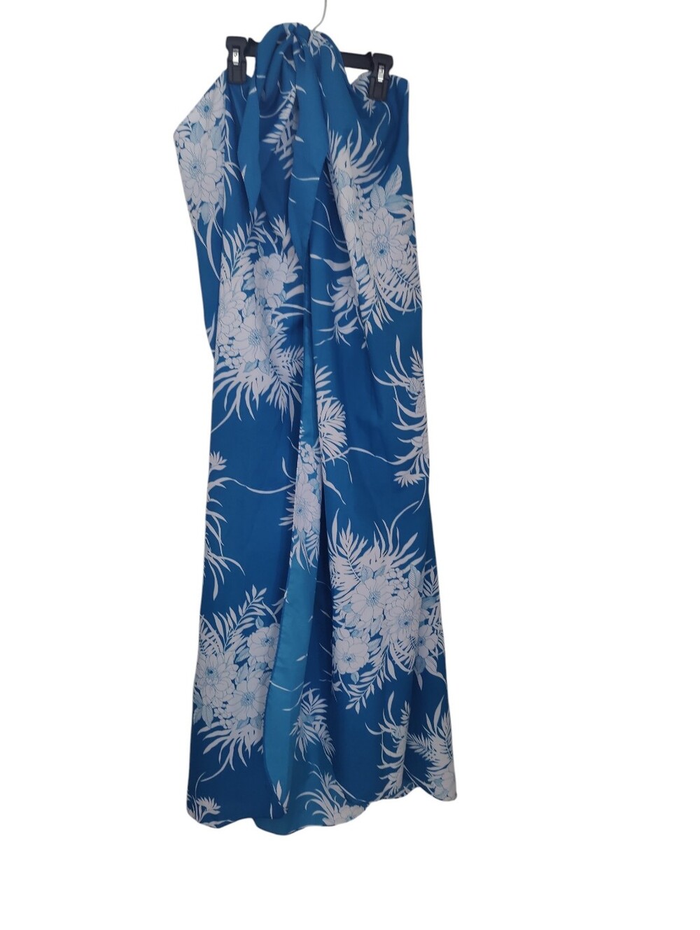 Hilo Hattie Hawaii Blue Floral Hawaiian Saro G with Blue & White Botanical Print